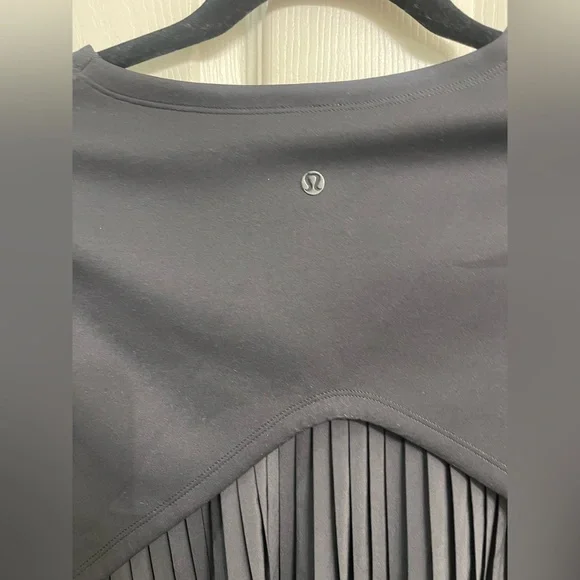 lululemon Pleat to Street Long Sleeve Top Black Size 6 - Picture 6 of 9